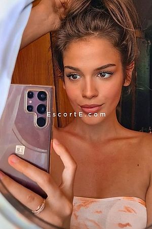 RINSKA - Paris Escorts