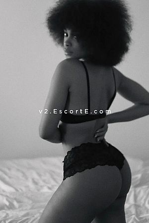 Pearl - Limoges Escorts