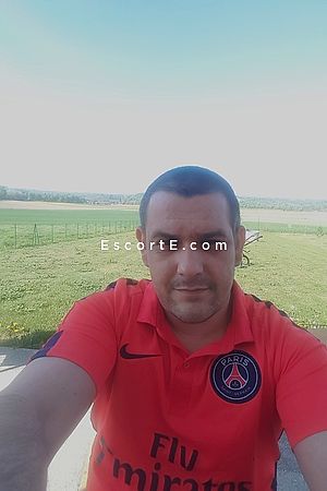 Nico77 - Marne la Vallée Boy Escorts