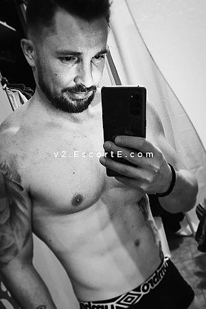 Cedric - Perpignan Boy Escorts
