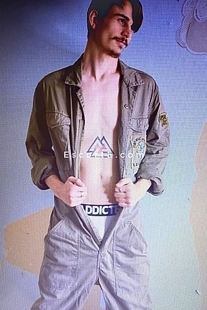 Tito - Le Havre Boy Escorts