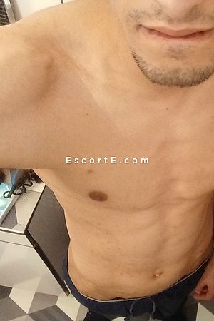 X ricky - Lyon Boy Escorts