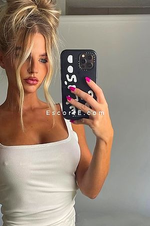 ZHAKLIN - Escort Girl Paris