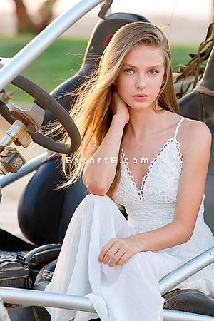 SPARROW - Paris Escorts