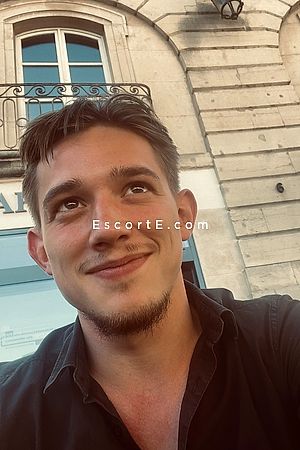 Valentino - Paris Boy Escorts