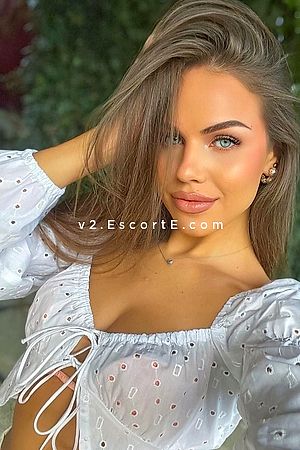 BLYTHE - Paris Escorts
