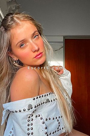 IZIDORA - Paris Escorts