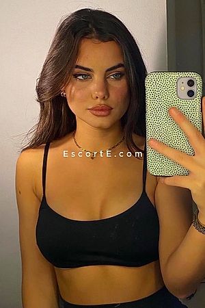 ANDORA - Paris Escorts