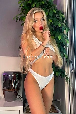 DIYA - Escort Girl Paris