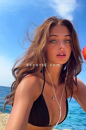 NOEL - Escort Girl Paris