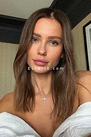 CANTY - Paris Escorts