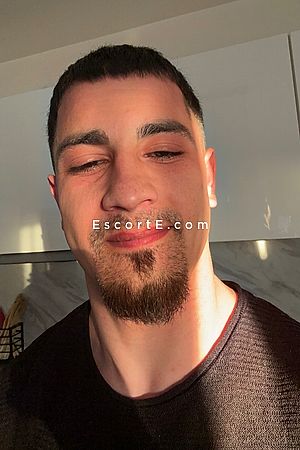 Roccodi - Lyon Boy Escorts