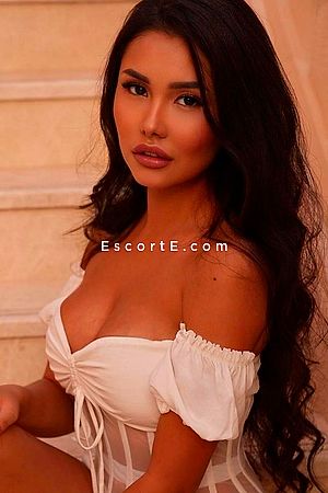ZDER - Escort Girl Paris