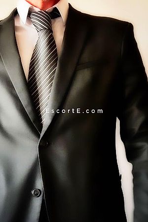 Nestor service - Paris Boy Escorts