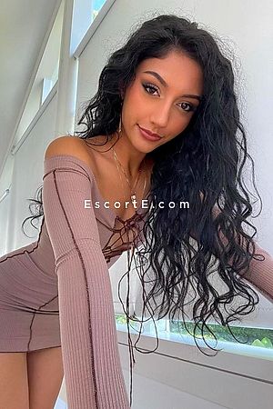 NIRVI - Escort Girl Paris