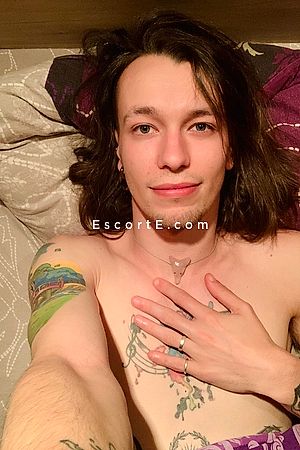 Azur - Paris Boy Escorts