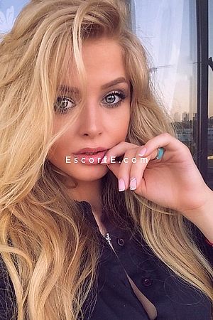 CHESLAVA - Escort Girl Paris