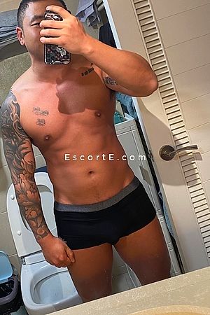 JulienParis - Paris Boy Escorts