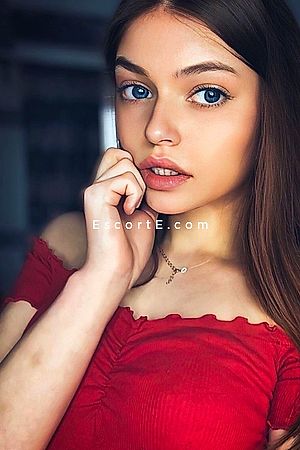 ONETA - Paris Escorts