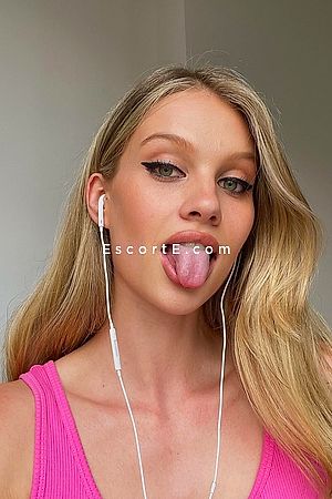 CRYSTAL - Paris Escorts