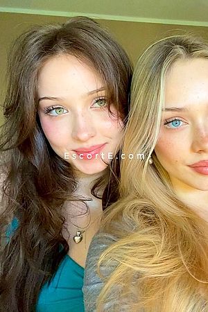 HILLARY and TORI - Paris Escorts