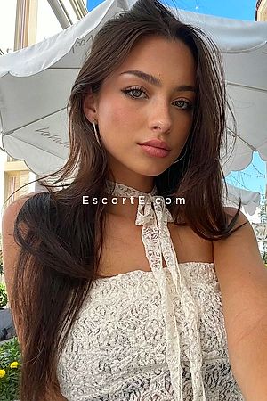 GARD - Escort Girl Paris