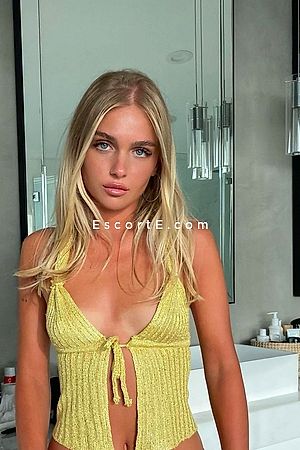 DOROTA - Escort Girl Paris