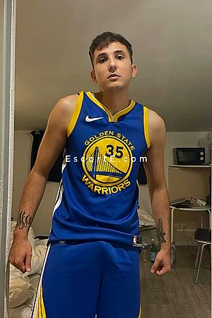 Lucca Alpha - Lyon Boy Escorts