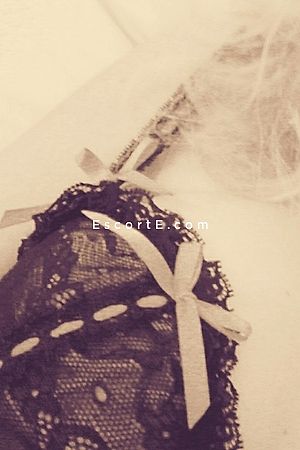 Nickie - Escort Girl Bezons