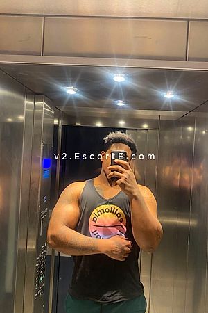 MrDiaz - Bordeaux Boy Escorts