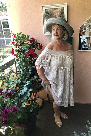 Laurence - Cannes Escorts