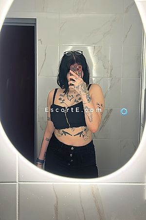 SoniaMetz - Paris Escorts
