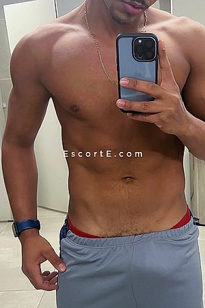 Masseuse XXL 21 CM - Lyon Boy Escorts