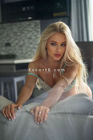 Alissa - Escort Girl Bordeaux