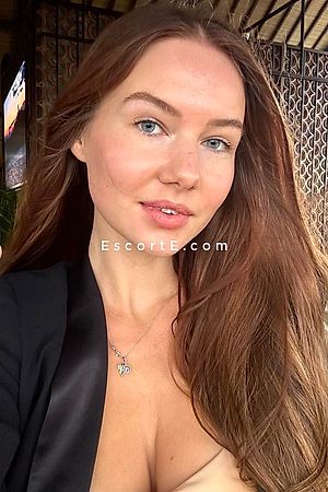 VINITA - Paris Escorts