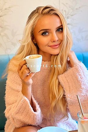 KORBI - Escort Girl Paris