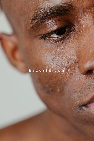 Trcm - Escort Boy Agen