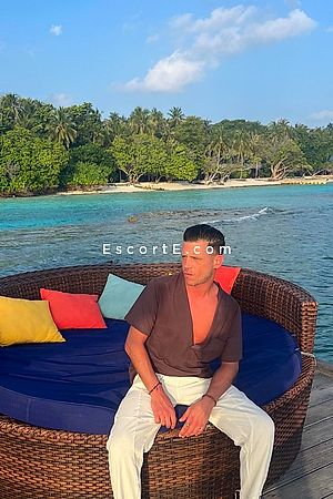 Chop1 - Saint-Malo Boy Escorts