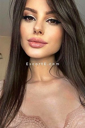 ALANIS - Paris Escorts
