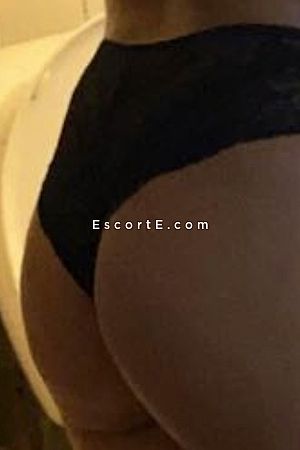 Lina - Paris Escorts