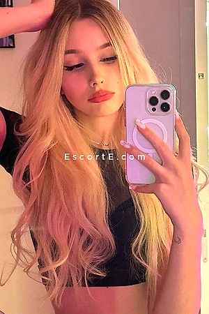 NOREEN - Paris Escorts