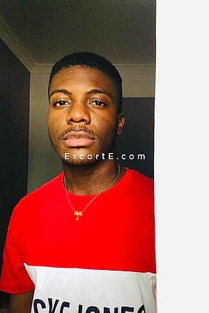 Giovanni - Escort Boy Paris