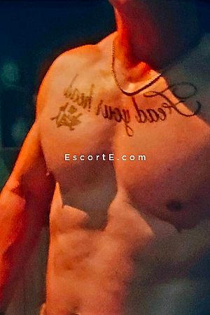 Max - Narbonne Boy Escorts