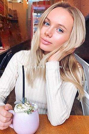 JUSTINA - Escort Girl Paris