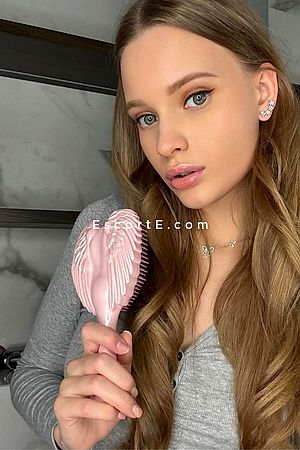 BECKI - Escort Girl Paris