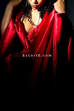 Louane - Aix-En-Provence Escorts