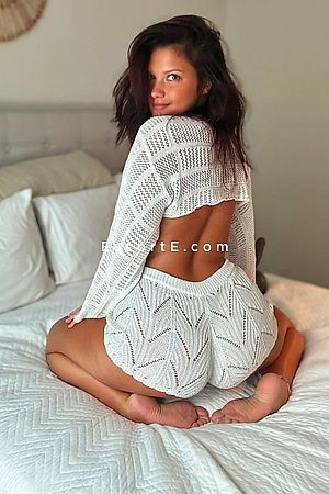 INDRA - Paris Escorts