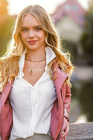 MIRAYN - Escort Girl Paris