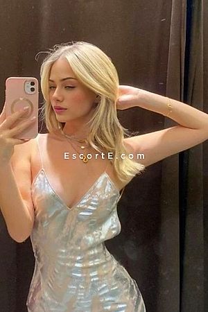 GAZTEIN and PANSY - Paris Escorts