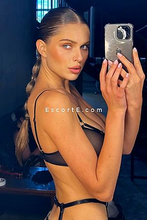 SAMORA - Escort Girl Paris